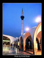 Data Darbar Lahore at Dawn.jpg